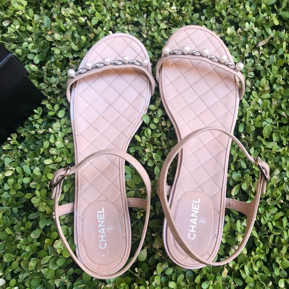 {CHANEL} Pink Patent Calfskin Sandals Size 39.5EUR - Picture 3 of 12
